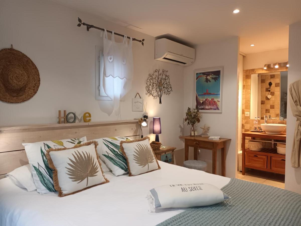 Jolie Villa Lalou Cote D'Azur Trois Chambres Frejus Luaran gambar